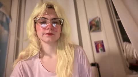 Emi Rose online show from November 20, 7:29 am