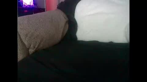 hopps28 online show from December 5, 10:39 pm