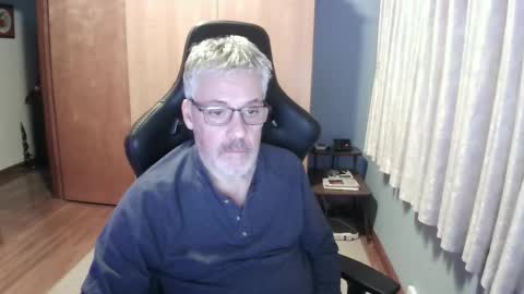 horndoggy online show from December 17, 10:05 pm