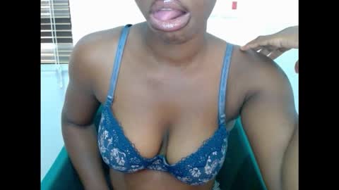 horny4bum online show from January 12, 3:30 pm