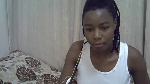 Leila online show from February 3, 5:39 pm