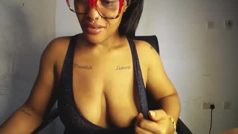 horny_ebonygirl_ online show from April 11, 7:13 am
