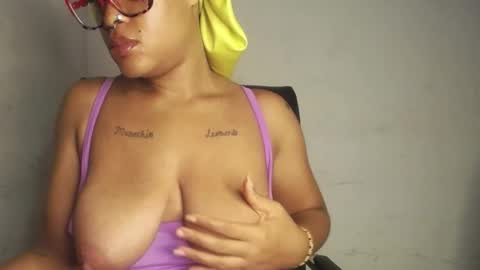 horny_ebonygirl_ online show from March 30, 6:41 pm