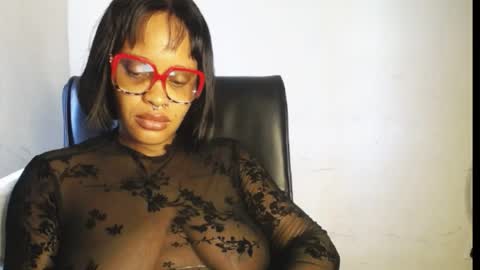 horny_ebonygirl_ online show from June 7, 12:32 pm
