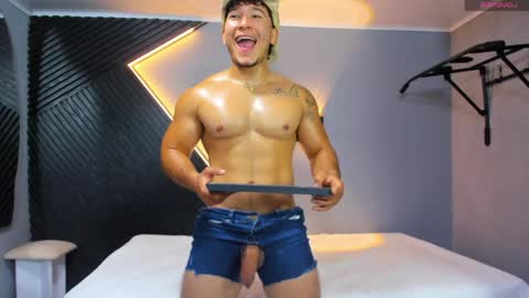 horny_nick18 online show from April 25, 1:41 pm