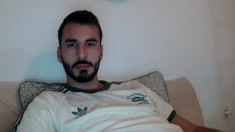 Snapshot of hornyasfuckk33 chatting on December 8, 11:40 pm hornyasfuckk33 online show from December 8, 11:40 pm