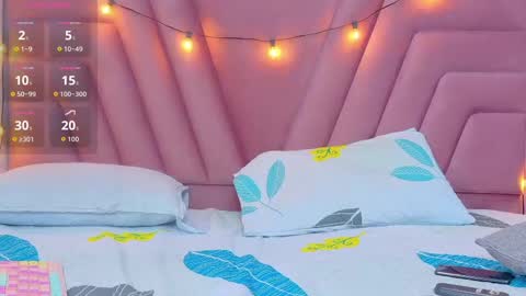 Khloe  online show from October 7, 12:45 pm