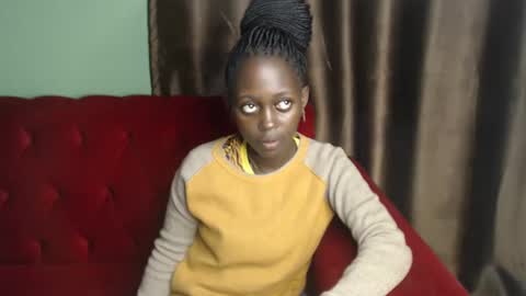 Snapshot of hornybella4 chatting on March 10, 7:50 pm Bella online show from March 10, 7:50 pm