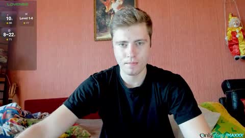 Max online show from October 26, 11:00 am