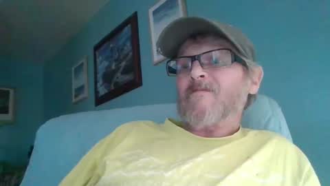 hornyd7711 online show from September 19, 6:11 pm