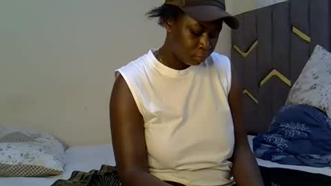 hornygal256 online show from April 18, 1:02 pm