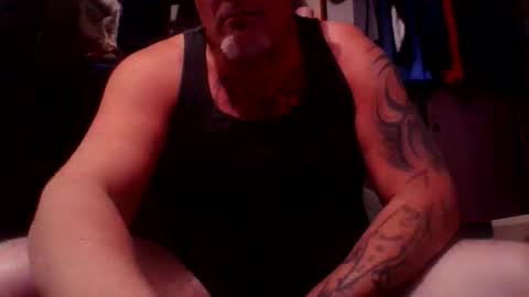 hornyhungwhiteboy4u269 online show from November 3, 1:17 am