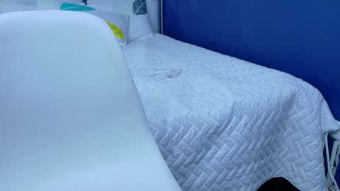 Ambar  online show from February 14, 7:33 pm