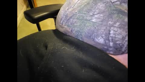 Snapshot of hornynpa chatting on October 28, 11:06 pm Say hi if horny online show from October 28, 11:06 pm