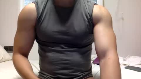 hornyspaniard93 online show from July 12, 1:47 pm