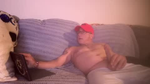 hoss43040 online show from September 24, 1:12 am