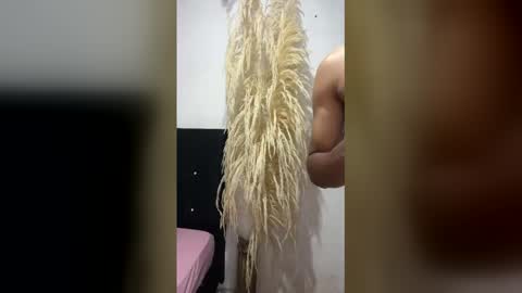 hot2gether69 online show from April 19, 1:50 am