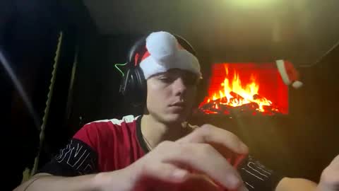 Hot boy 2002 online show from December 29, 7:53 pm