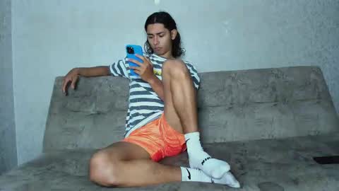 WILLY-JULIAN-GEORGE-YAYO-THIAGO-MOD HADES online show from September 14, 3:20 am