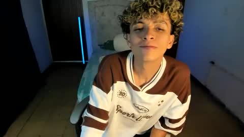 hot bunny online show from November 19, 4:56 am