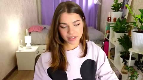 LiluCaroline online show from September 30, 3:55 pm