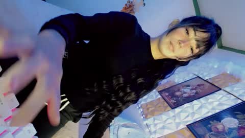 its me CLAUDIA online show from February 25, 6:58 am