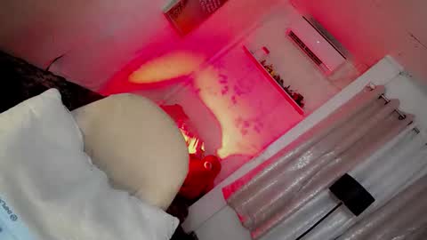 its me CLAUDIA online show from October 21, 5:56 am