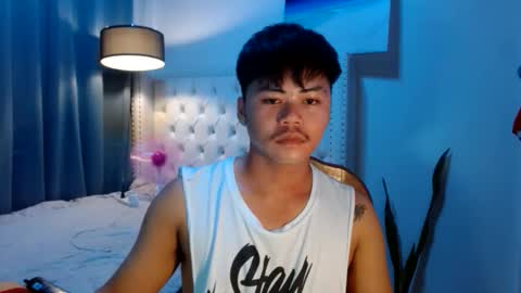 hot_emmanuel online show from April 2, 12:12 pm