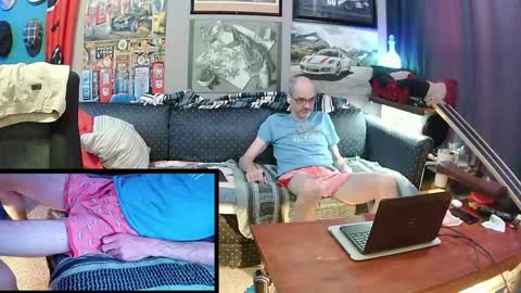 hot_krispy_kreme online show from May 14, 5:33 pm