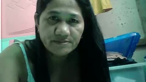 Snapshot of hot_mama09 chatting on September 17, 6:39 am hotmama online show from September 17, 6:39 am