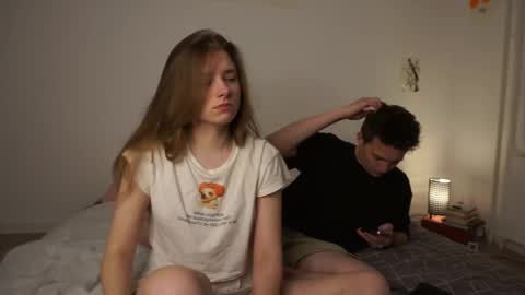 Sara and Sam online show from April 22, 8:49 pm