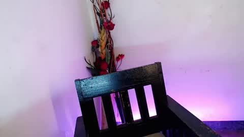 hot_petit69 online show from February 21, 4:10 pm