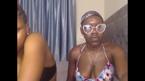 Snapshot of hot_petite1 chatting on October 14, 6:55 pm Hot petite online show from October 14, 6:55 pm