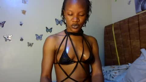 hot petite100 online show from June 15, 6:27 am