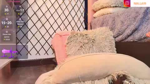 Alana online show from January 5, 5:27 pm