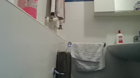 hotandwild2003 online show from February 14, 4:15 am