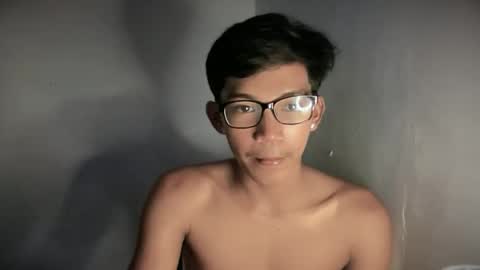 hotasian_jerome online show from February 8, 6:17 am