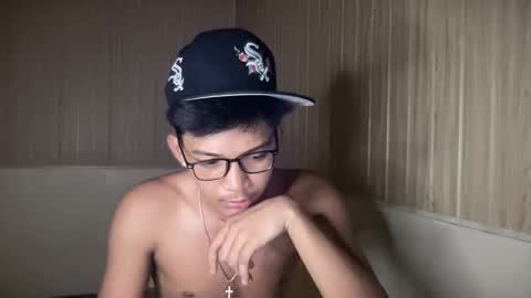 hotasian_jerome online show from June 1, 6:20 pm