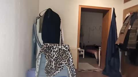 Betty Bellucci online show from October 31, 7:03 pm