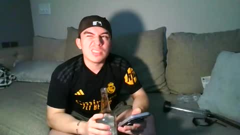 HotBlades18 online show from March 17, 5:34 am