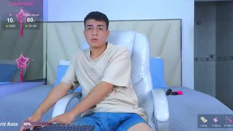 hotboy21_ online show from November 21, 4:10 am