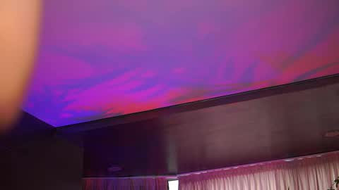 Anais online show from November 28, 9:49 am