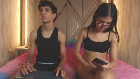 hotcouple_222 online show from March 5, 7:50 am