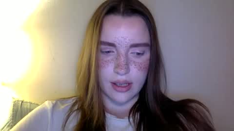 effy online show from April 19, 9:39 pm