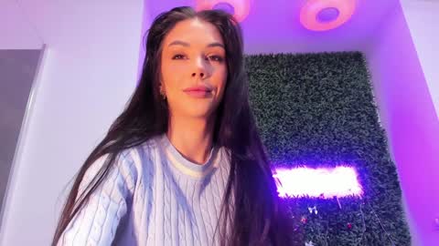 hotfallingdevil online show from January 6, 5:55 am