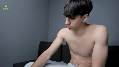 QUENTIN online show from April 2, 5:26 am