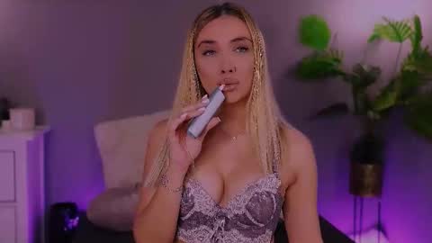 Maria online show from November 28, 6:32 am