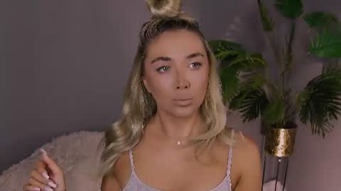 Maria online show from July 26, 2:47 pm