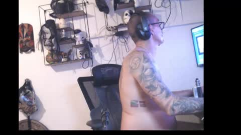 hotkinkytat online show from April 16, 9:39 pm