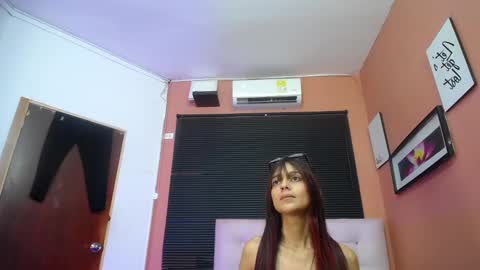 hotlittlechill online show from February 15, 5:28 pm